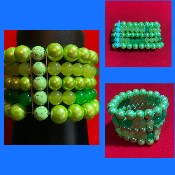 Green Pearl 5-Strand Elastic Bracelet  #19038