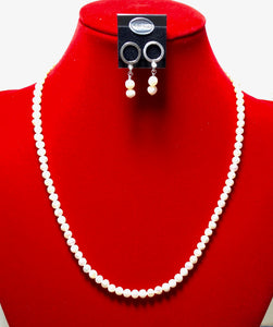 Freshwater Pearls and Sterling Silver Necklace and Earrings 18127